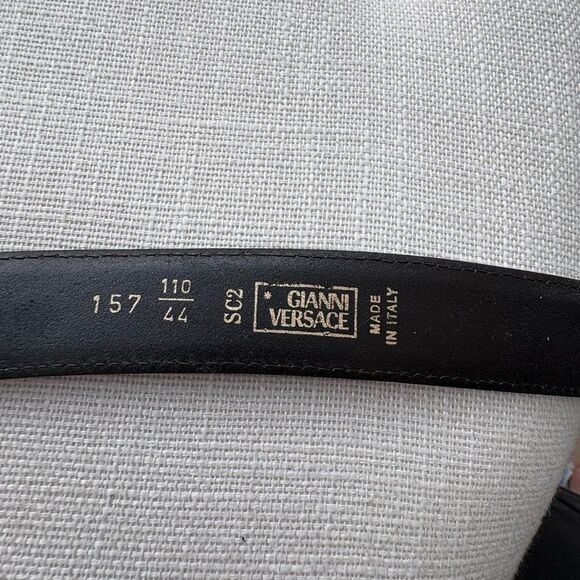 Gianni Versace Men’s Croc Embossed Belt Brown 110/44 Gold & Silver Buckle Italy - Picture 3 of 3